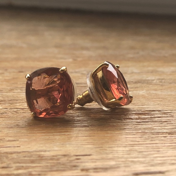 ❤️SALE❤️ Kate Spade Rose Acrylic Studs - Picture 3 of 5